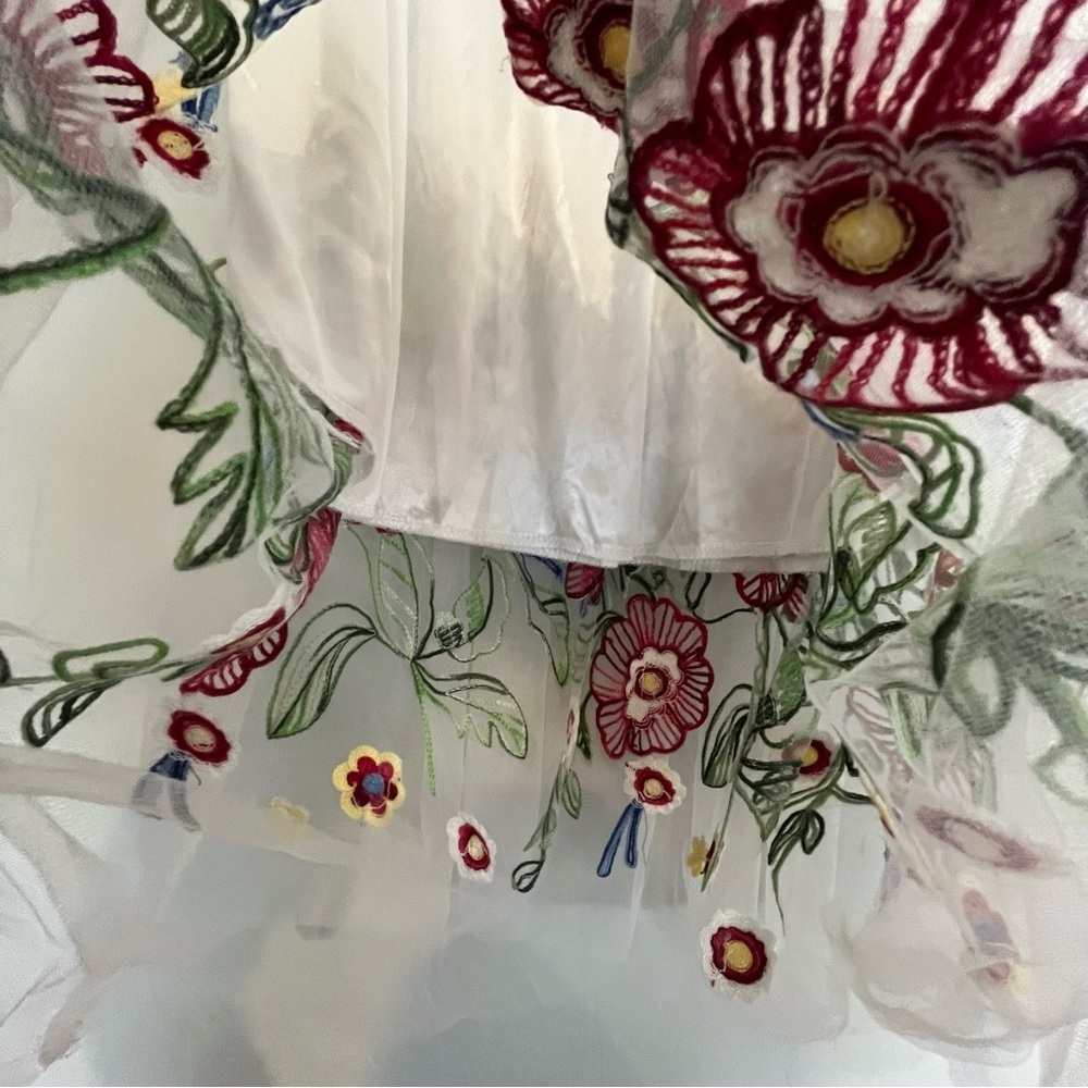 Vintage Skirt Midi White Tulle Sheer Whimsical Festival Embroidered Floral Artsy - Picture 5 of 11